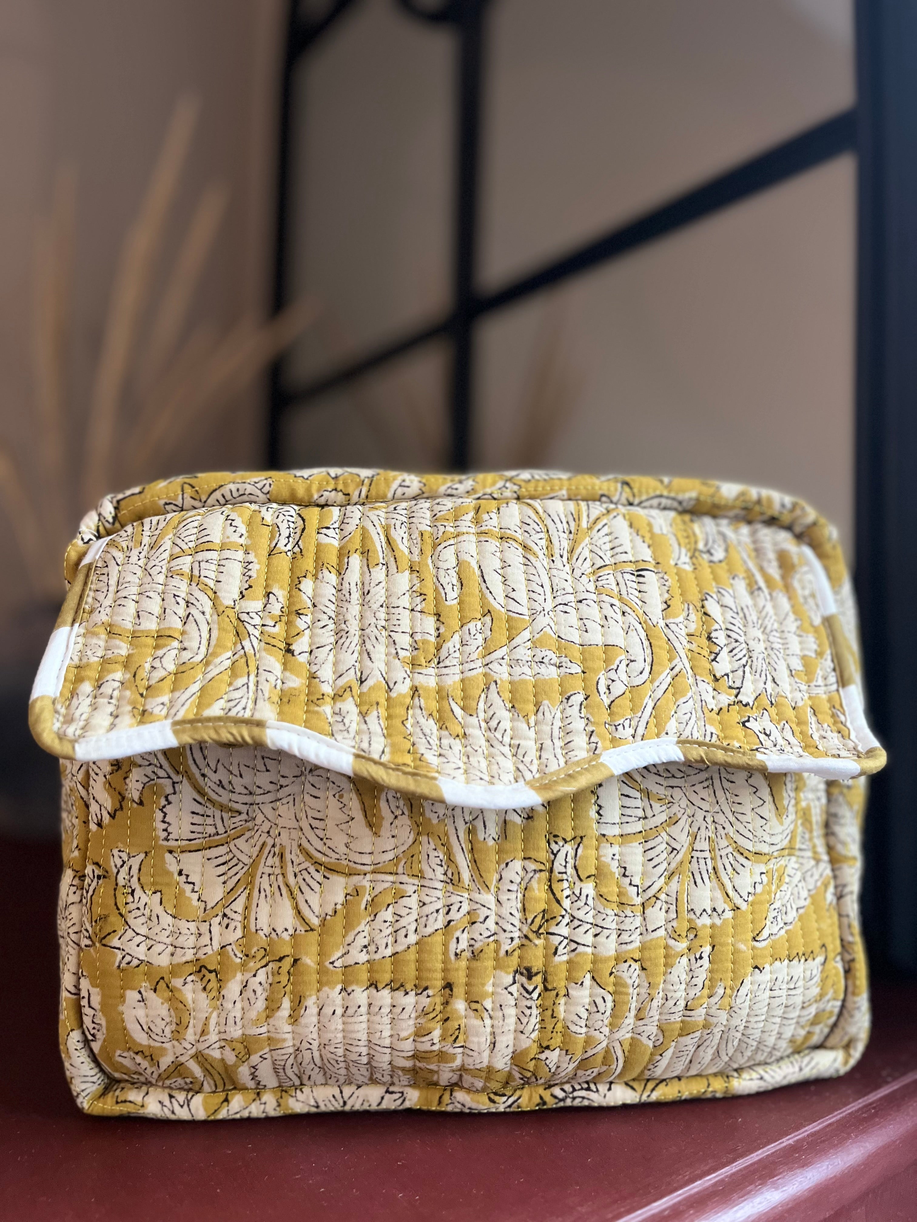 Scallop Wash Bag - Indian Summer