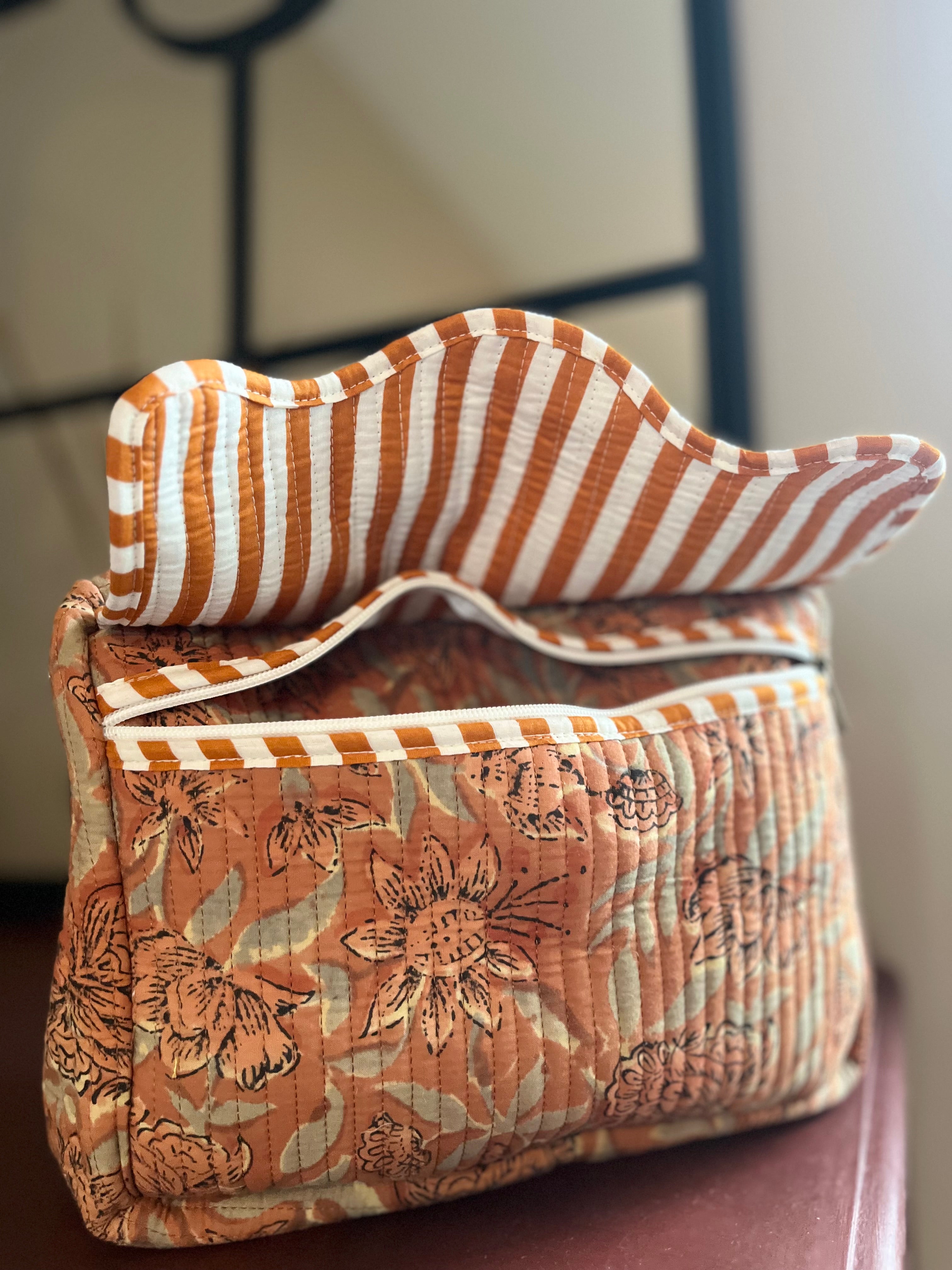Scallop Wash Bag - Autumn Garden